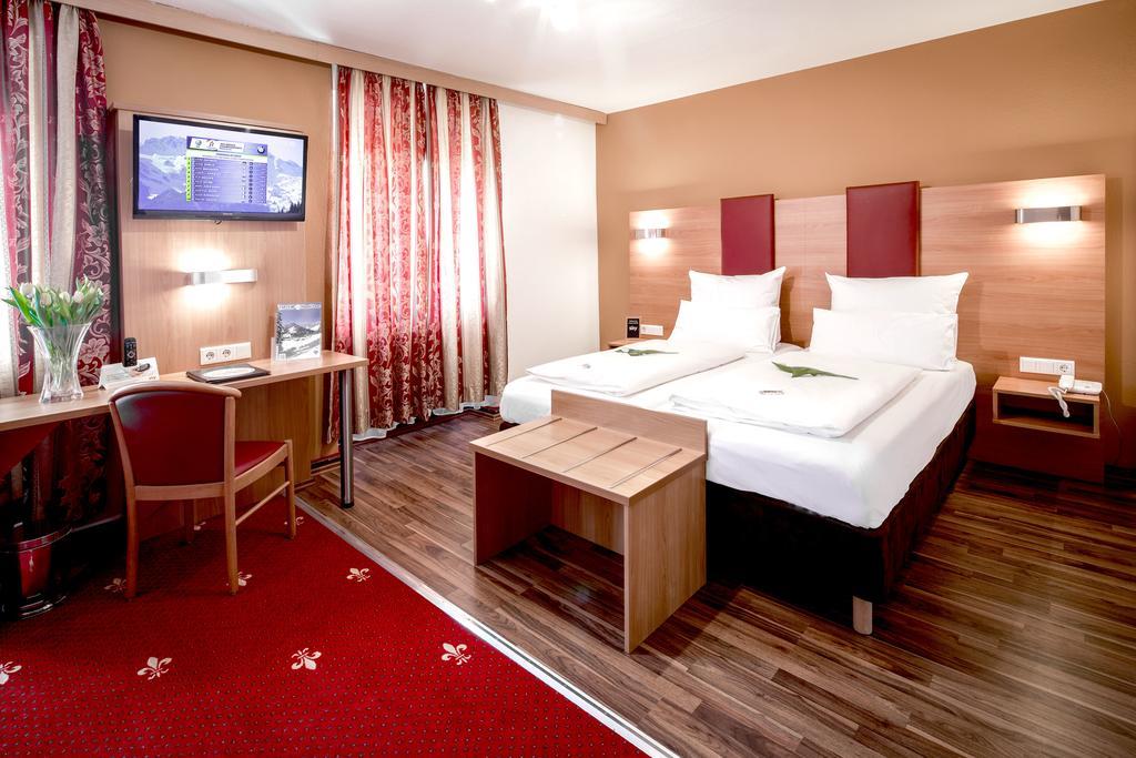 Tiptop Burgschmiet Garni Hotel Nürnberg