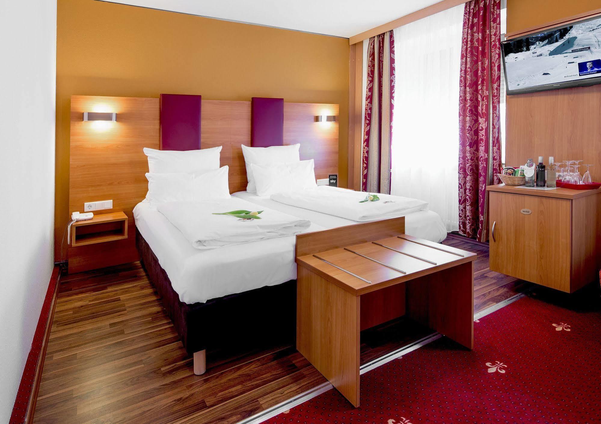 Tiptop Burgschmiet Garni Hotel Nürnberg