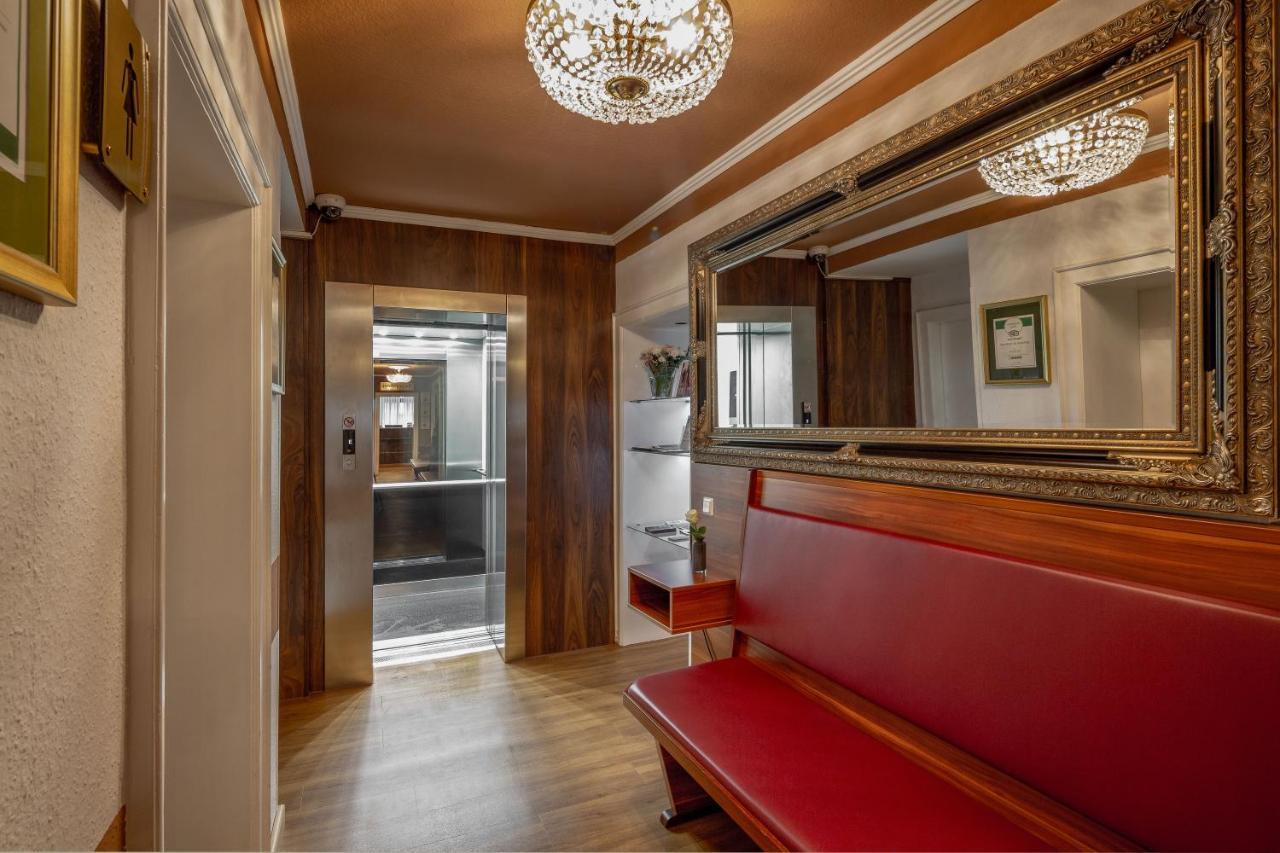 Tiptop Burgschmiet Garni Hotel 3*