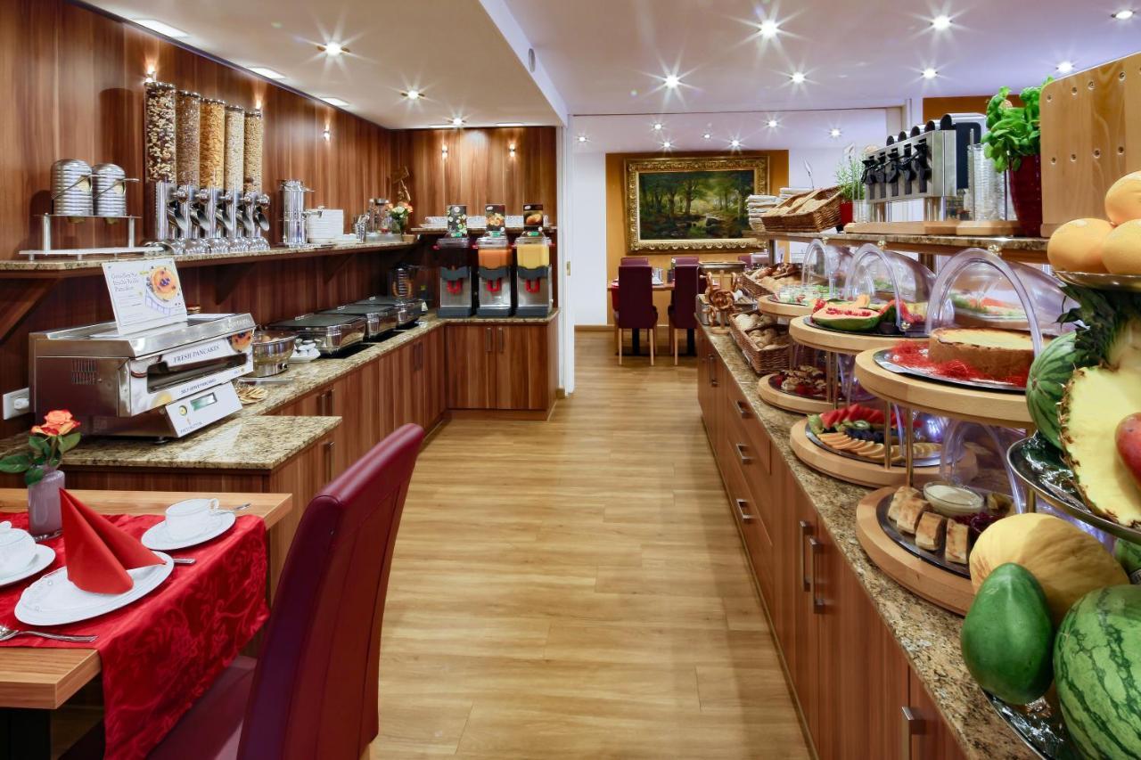 Tiptop Burgschmiet Garni Hotel